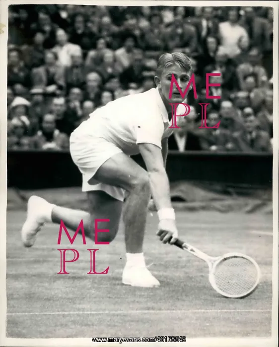 : Lewis Hoad in tennis match at Wimbledon : Lewis Hoad in tennis match at Wimbledon