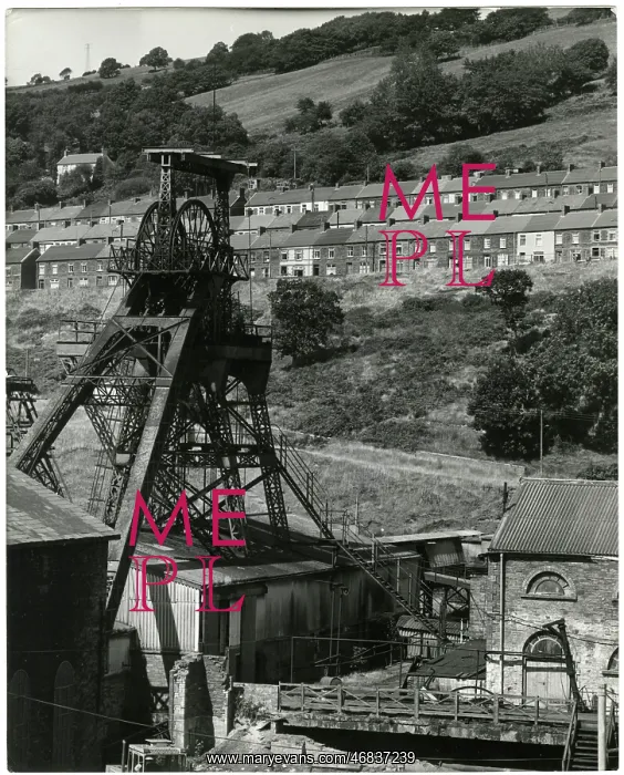 : LEWIS MERTHYR COLLIERY : LEWIS MERTHYR COLLIERY