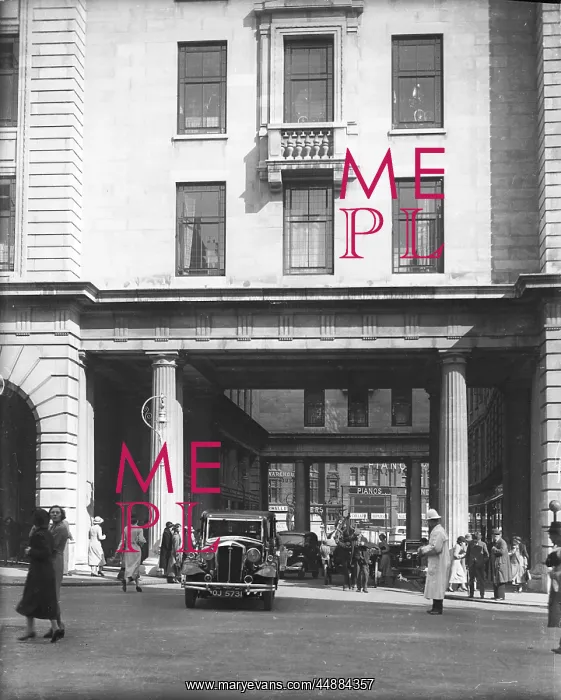  : LEWIS'S ARCADE