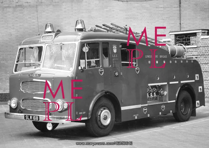 : LFB Dennis dual-purpose pump, Lambeth HQ : LFB Dennis dual-purpose pump, Lambeth HQ