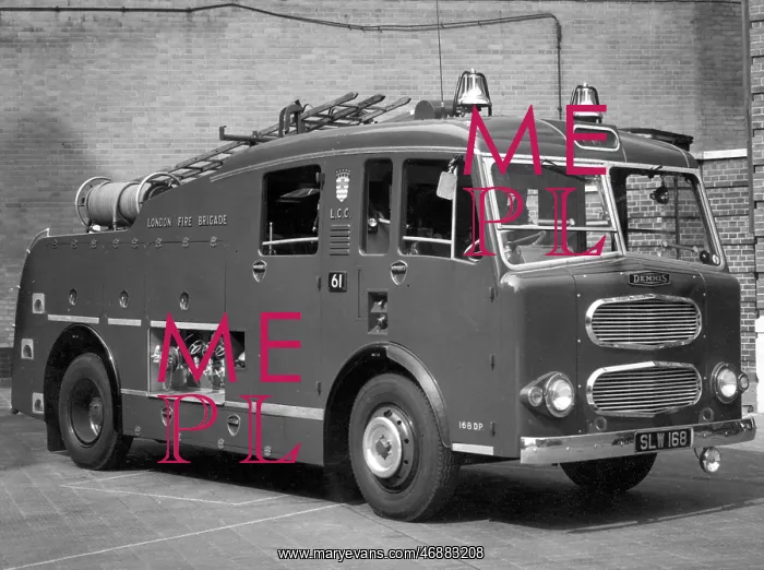 : LFB Dennis dual-purpose pump, Lambeth HQ : LFB Dennis dual-purpose pump, Lambeth HQ