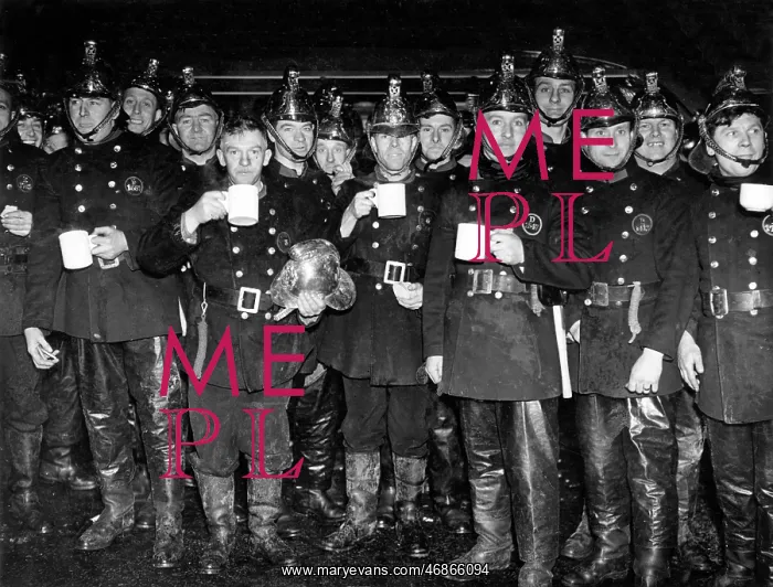 : LFB firefighters grab a mug of tea from Brigade Canteen Van : LFB firefighters grab a mug of tea from Brigade Canteen Van