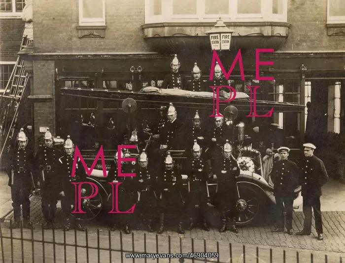 : LFB-LCC Harrow Fire Brigade with engine : LFB-LCC Harrow Fire Brigade with engine