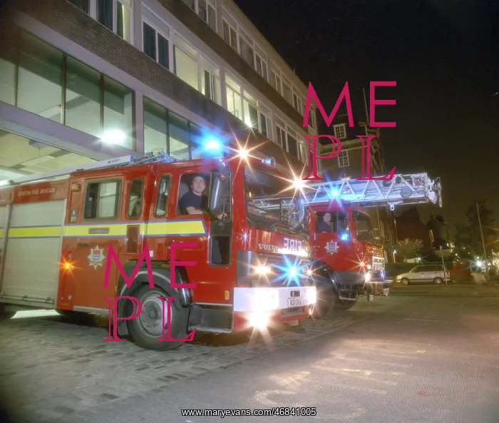 : LFDCA-LFB Clapham fire station turnout : LFDCA-LFB Clapham fire station turnout
