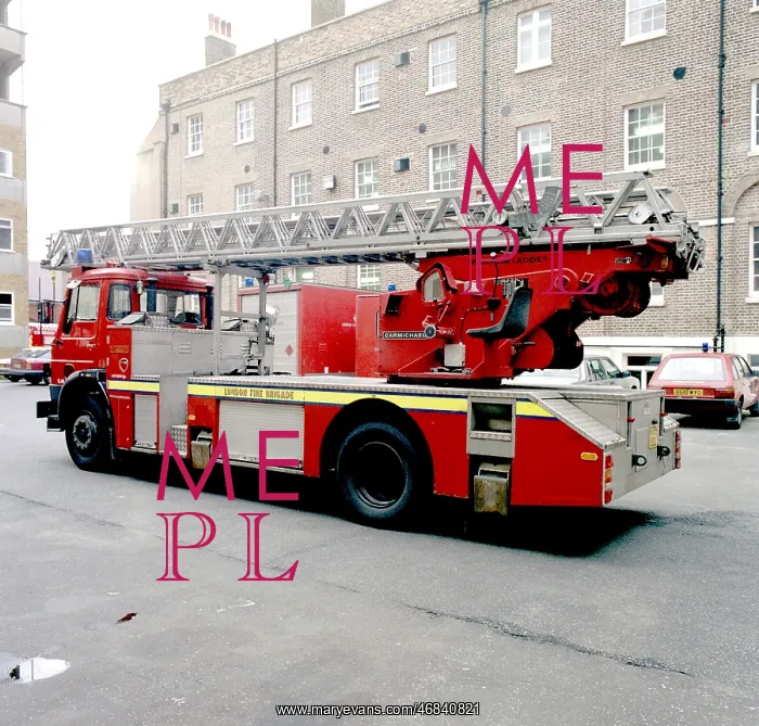: LFDCA-LFB Dodge / Carmichael turntable ladder : LFDCA-LFB Dodge / Carmichael turntable ladder