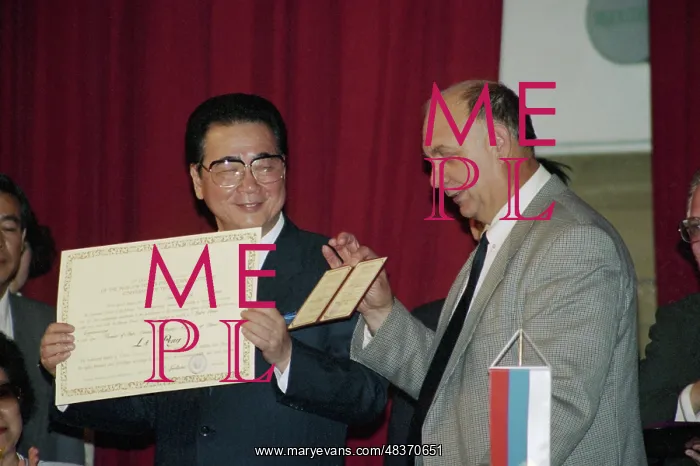 : Li Peng visits Russia : Li Peng visits Russia