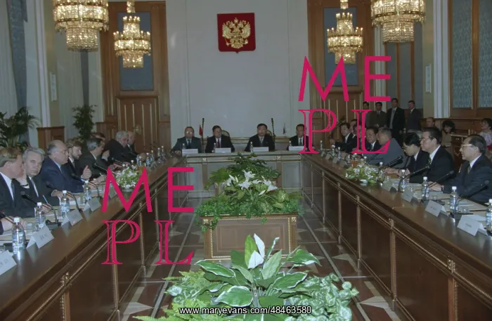 : Li Peng visits Russia : Li Peng visits Russia