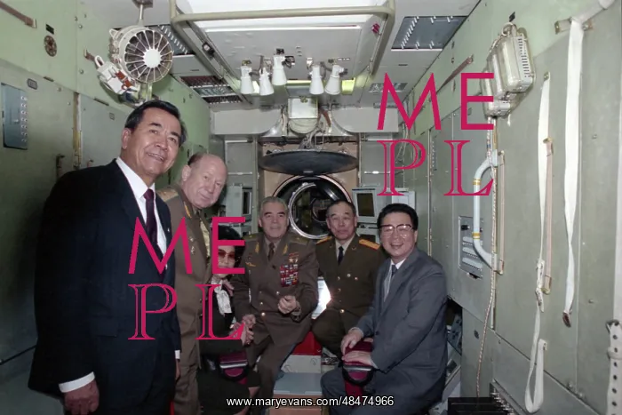 : Li Peng visits USSR : Li Peng visits USSR