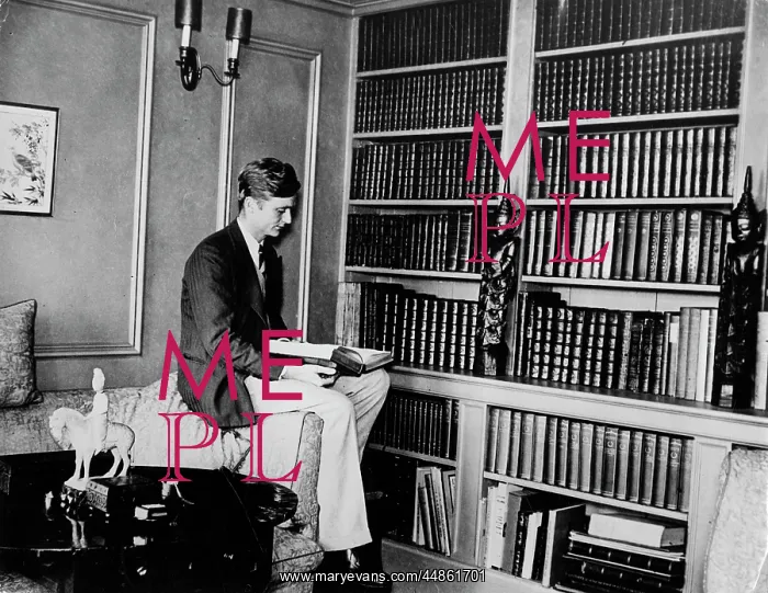  : LIBRARY OF H.G. WELLS