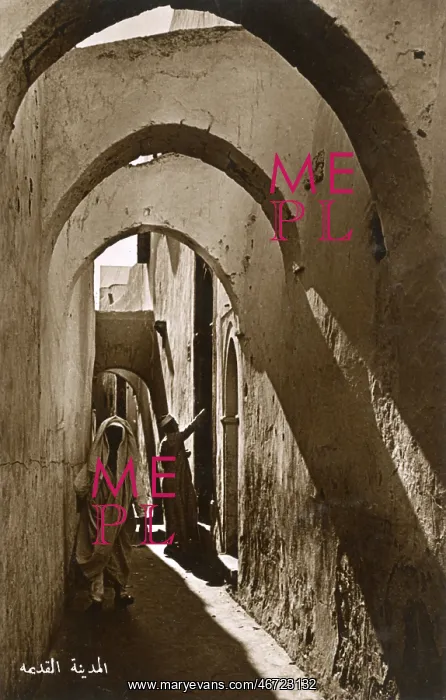  : Libya - Tripoli - narrow passage within the Old City