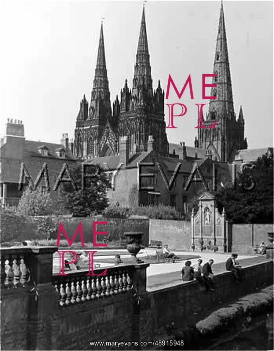 : LICHFIELD CATHEDRAL : LICHFIELD CATHEDRAL