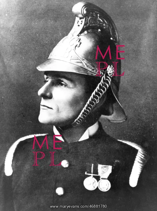 : Lieutenant Commander Sampson Sladen : Lieutenant Commander Sampson Sladen