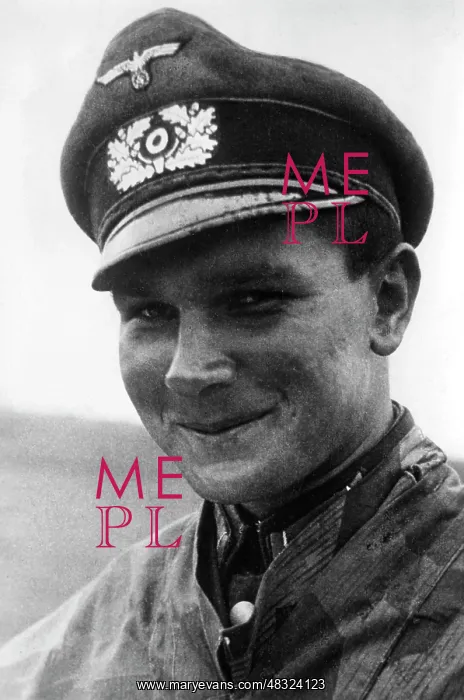 : Lieutenant Eberhard Ruck, 1942 : Lieutenant Eberhard Ruck, 1942