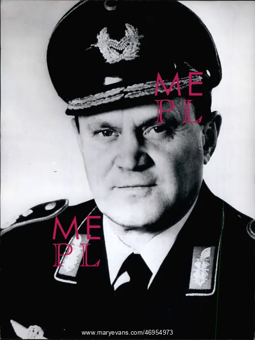 : Lieutenant-General Walter Krupinski, West German air force : Lieutenant-General Walter Krupinski, West German air force