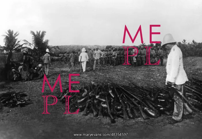 : Lieutenant Willibald von Stuemer counting guns, 1896 : Lieutenant Willibald von Stuemer counting guns, 1896