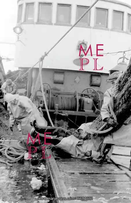 : Life on a North Sea trawler : Life on a North Sea trawler