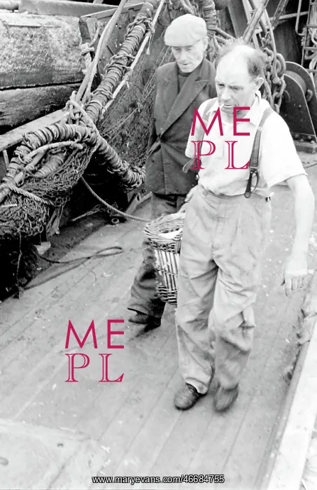 : Life on a North Sea trawler : Life on a North Sea trawler