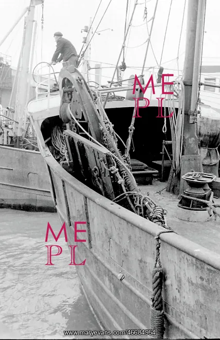 : Life on a North Sea trawler : Life on a North Sea trawler