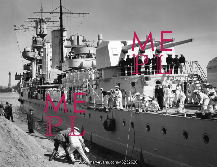 : The light cruiser Karlsruhe, 1937 : The light cruiser Karlsruhe, 1937
