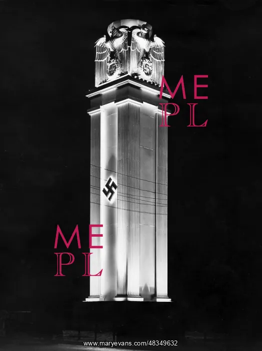 : Light test for pylons in Berlin, 1939 : Light test for pylons in Berlin, 1939