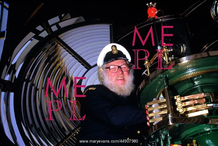  : Lighthouse Keeper - Pendeen