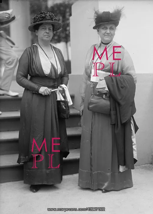 : Lillian Wald and Jane Addams, ca. 1910? : Lillian Wald and Jane Addams, ca. 1910?