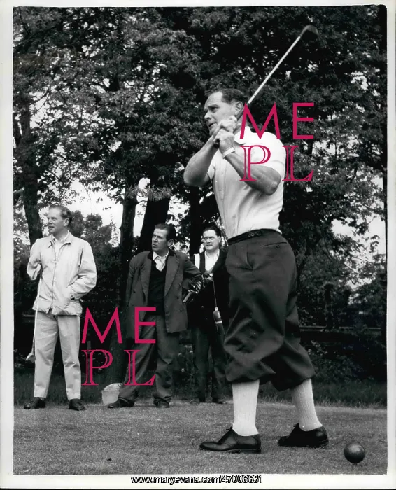 : Golf. May 24, 1962 - 24-5-62 Bader drives off: Limbless Golf Championships Group Capt : Golf. May 24, 1962 - 24-5-62 Bader drives off: Limbless Golf Championships Group Capt