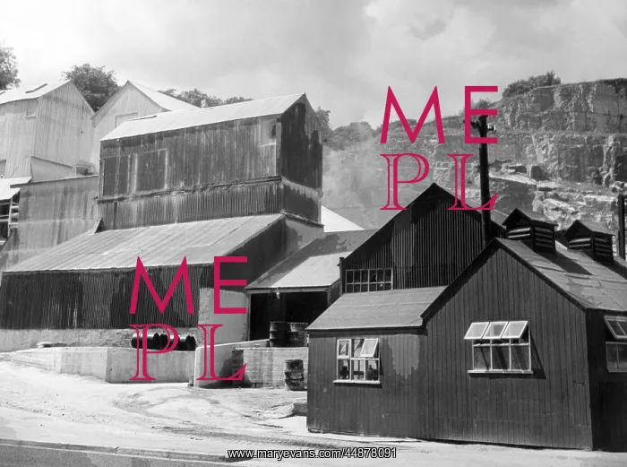 : LIMESTONE QUARRY : LIMESTONE QUARRY
