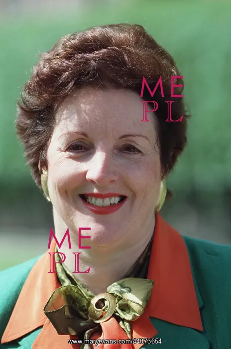  : Linda Perham MP