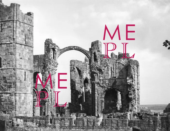 : LINDISFARNE PRIORY : LINDISFARNE PRIORY
