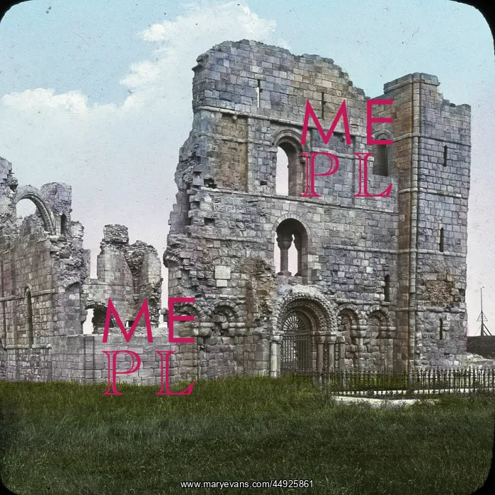 : Lindisfarne Priory, Holy Island, Northumberland, England : Lindisfarne Priory, Holy Island, Northumberland, England