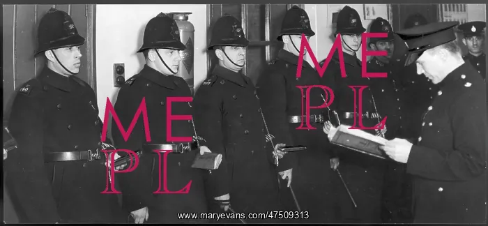  : LINE OF POLICEMEN