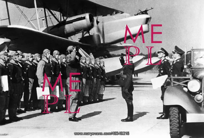 : Lined-up crew, 1939 : Lined-up crew, 1939