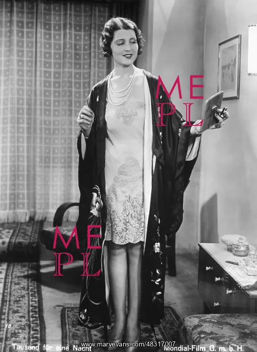 : Lingerie, 20s : Lingerie, 20s