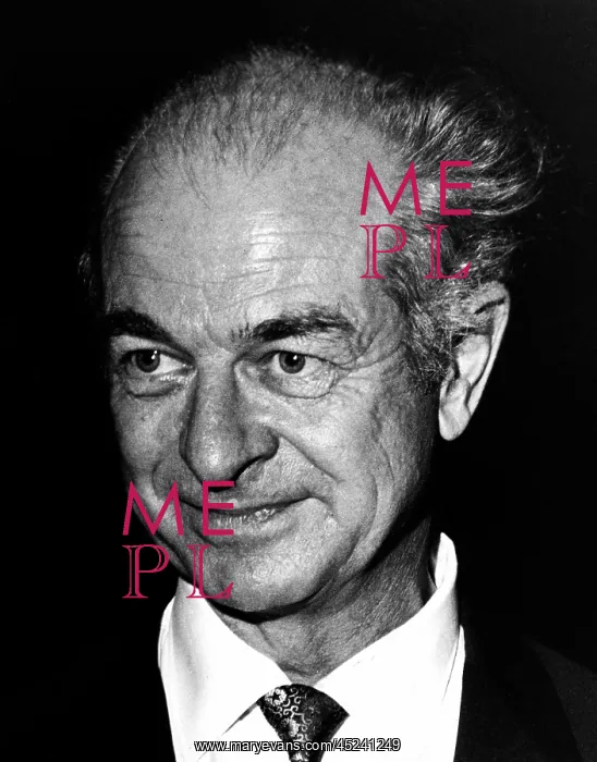 : Linus Pauling : Linus Pauling