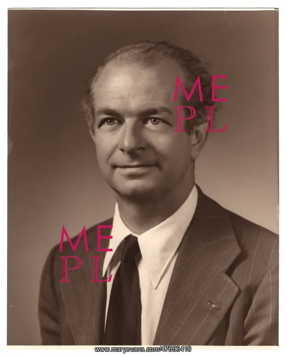 : Linus Pauling, American Biochemist : Linus Pauling, American Biochemist