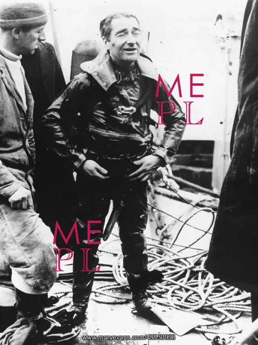 : Lionel Buster Crabb, frogman and diver : Lionel Buster Crabb, frogman and diver