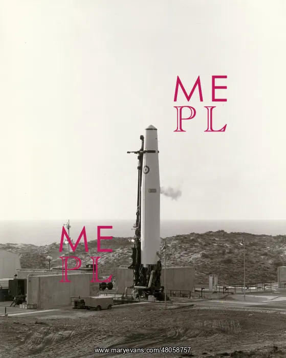 : Liquid oxygen vapour escapes during pre-launch checkout : Liquid oxygen vapour escapes during pre-launch checkout