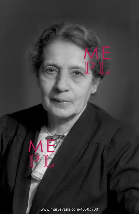 : Lise Meitner - Austrian and Swedish nuclear physicist : Lise Meitner - Austrian and Swedish nuclear physicist