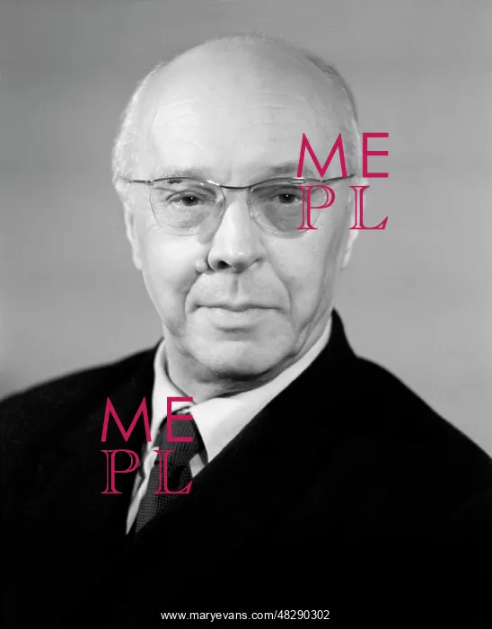: Literary critic Mikhail Alekseev : Literary critic Mikhail Alekseev