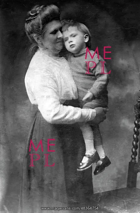  : Little boy with his grandmother