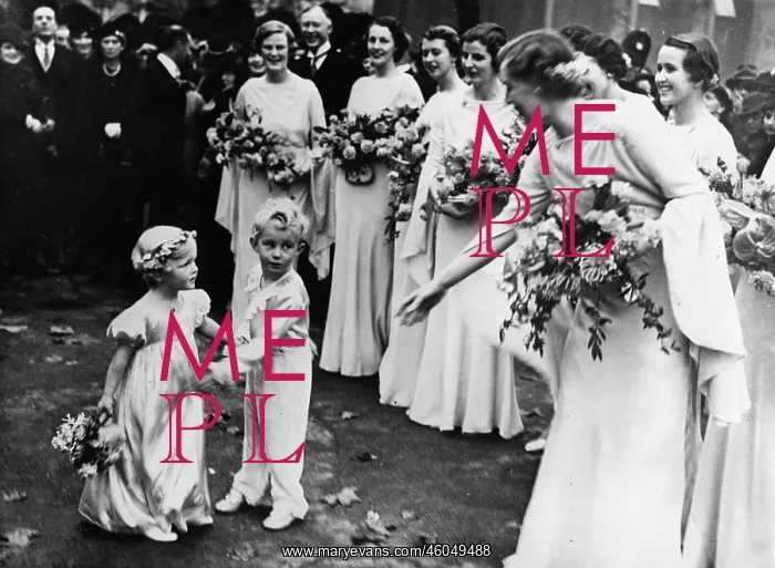 : Little Bridesmaid and a piano : Little Bridesmaid and a piano