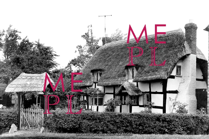  : Little Comberton, the Olde Thatched Cottage c1955