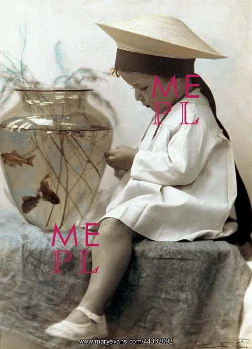 : Little girl with goldfish : Little girl with goldfish