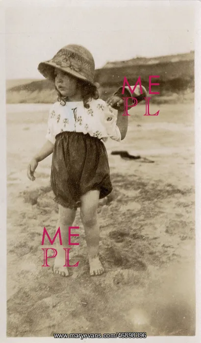 : Little girl playing on the beach : Little girl playing on the beach