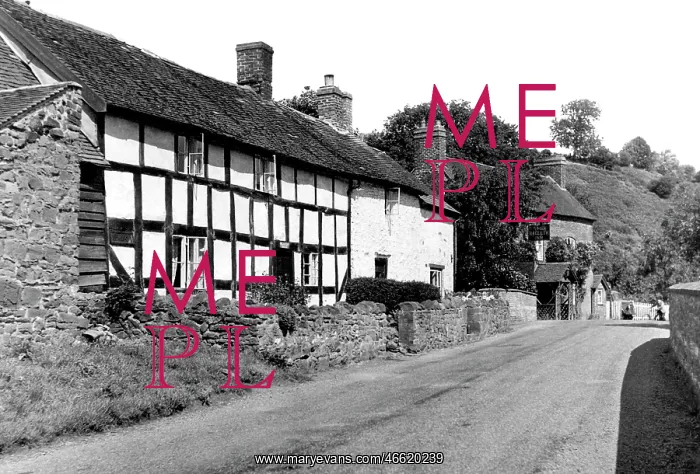  : Little Stretton, the Ancient House c1955