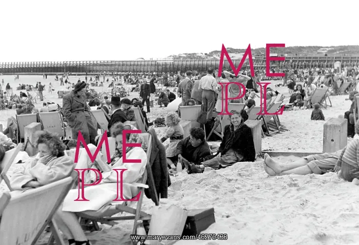  : Littlehampton, the Sands c1950