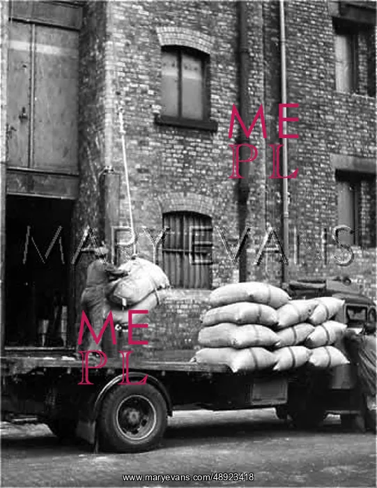 : LIVERPOOL WAREHOUSE : LIVERPOOL WAREHOUSE