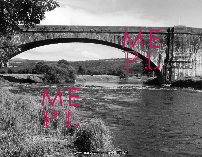 : LLANDILO BRIDGE : LLANDILO BRIDGE