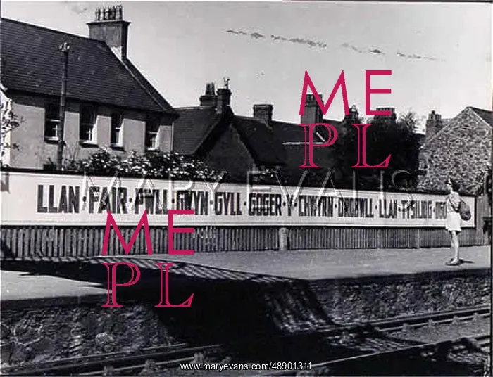  : LLANFAIRPWLLGWYNGYLLGOGE